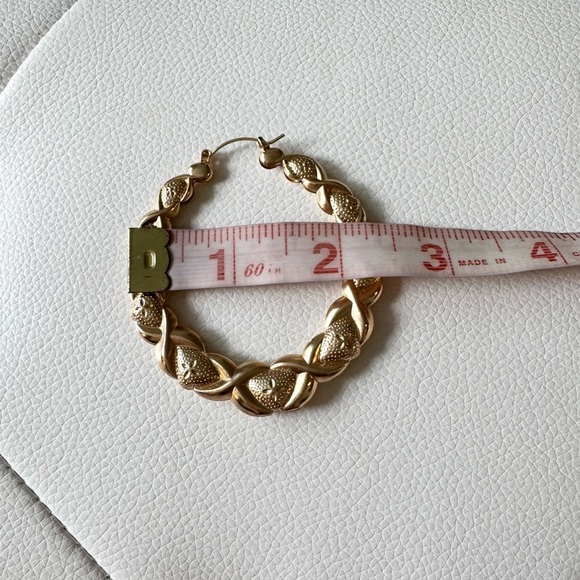 Gold Large Chunky Hoop Statement Geometric Earrings XO design New - Picture 6 of 6